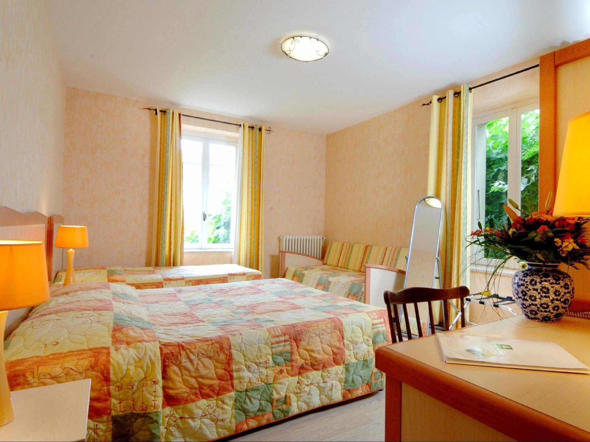 Logis Hotel Des Voyageurs Restaurant La Bonne Tabl'Hay Livron-sur-Drôme Exteriör bild