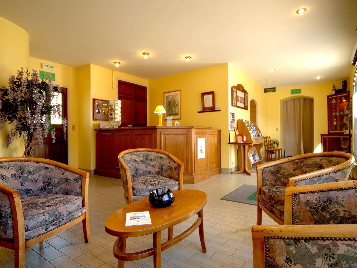Logis Hotel Des Voyageurs Restaurant La Bonne Tabl'Hay Livron-sur-Drôme Exteriör bild